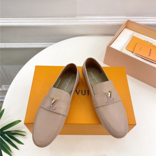 High Quality Luxury Louis Vuitton New Flat Loafers – Style 55011 product detail