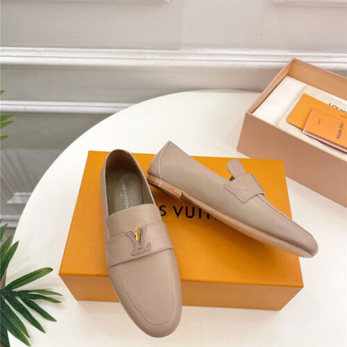 High Quality Luxury Louis Vuitton New Flat Loafers – Style 55011 product detail