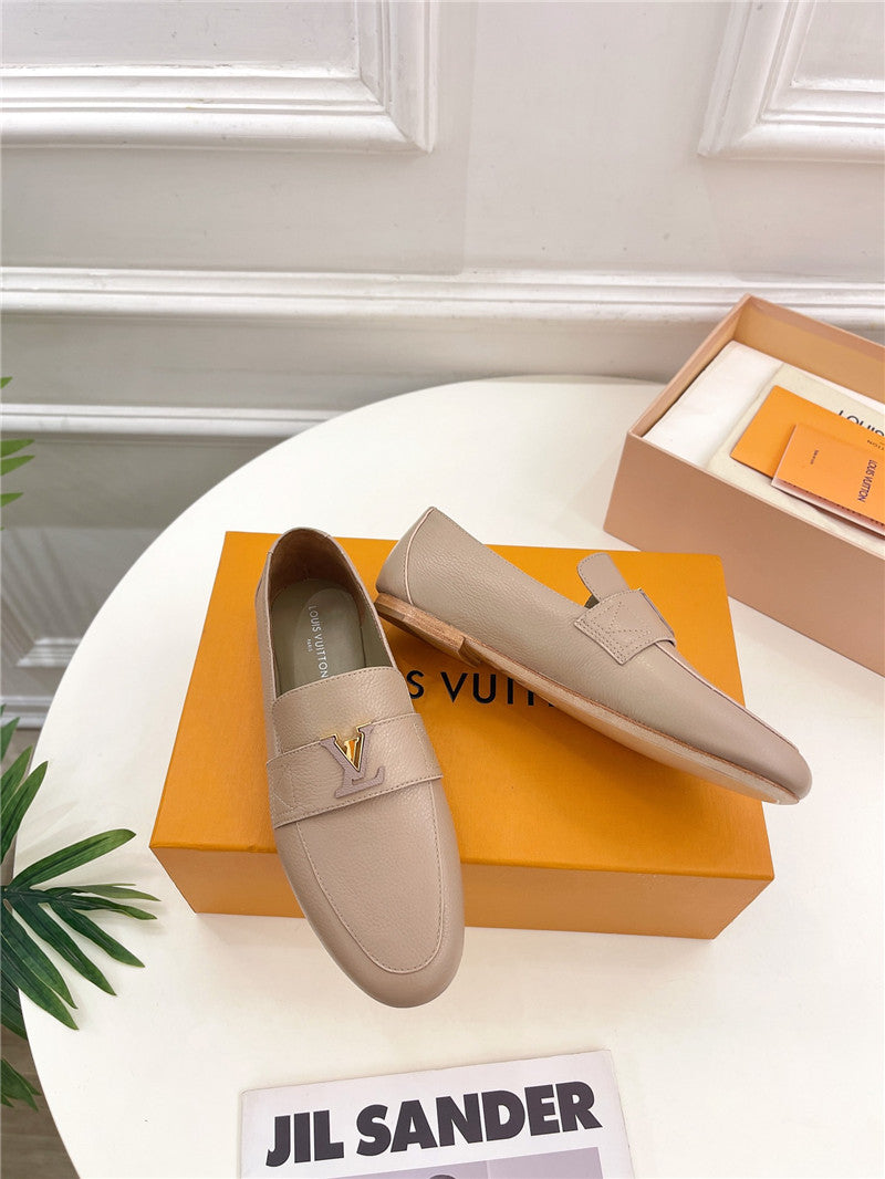 High Quality Luxury Louis Vuitton New Flat Loafers – Style 55011 product detail