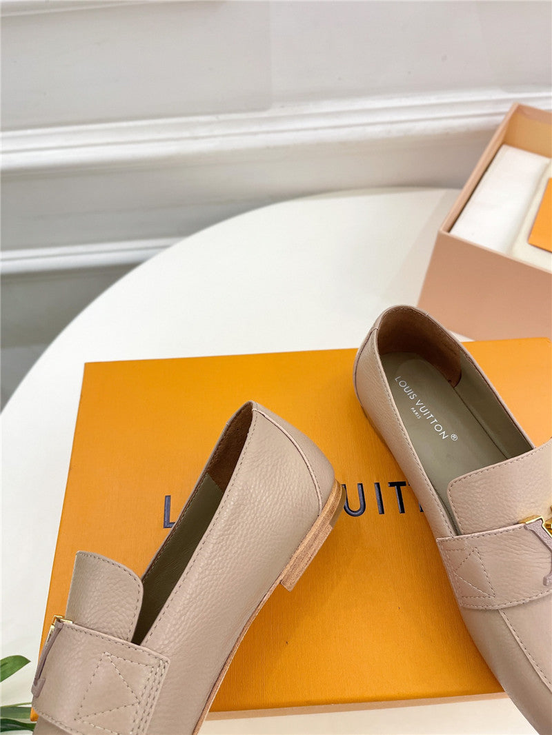 High Quality Luxury Louis Vuitton New Flat Loafers – Style 55011 product detail