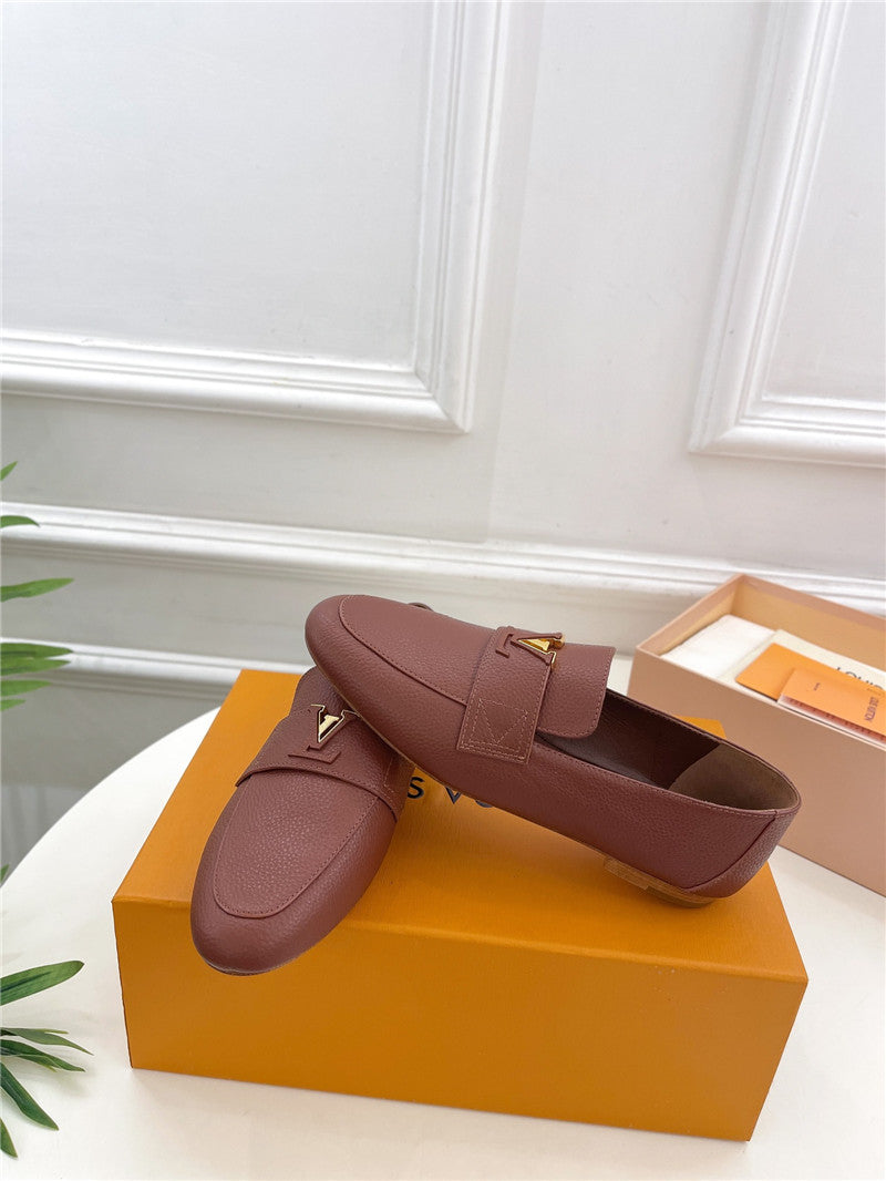 High Quality Luxury Louis Vuitton New Flat Loafers – Style 87779 product detail