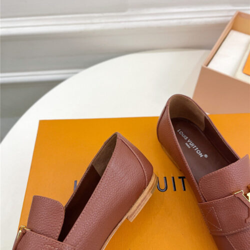 High Quality Luxury Louis Vuitton New Flat Loafers – Style 87779 product detail