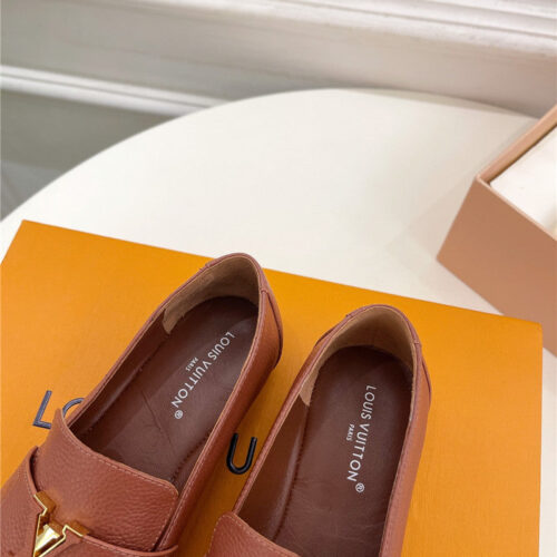 High Quality Luxury Louis Vuitton New Flat Loafers – Style 87779 product detail