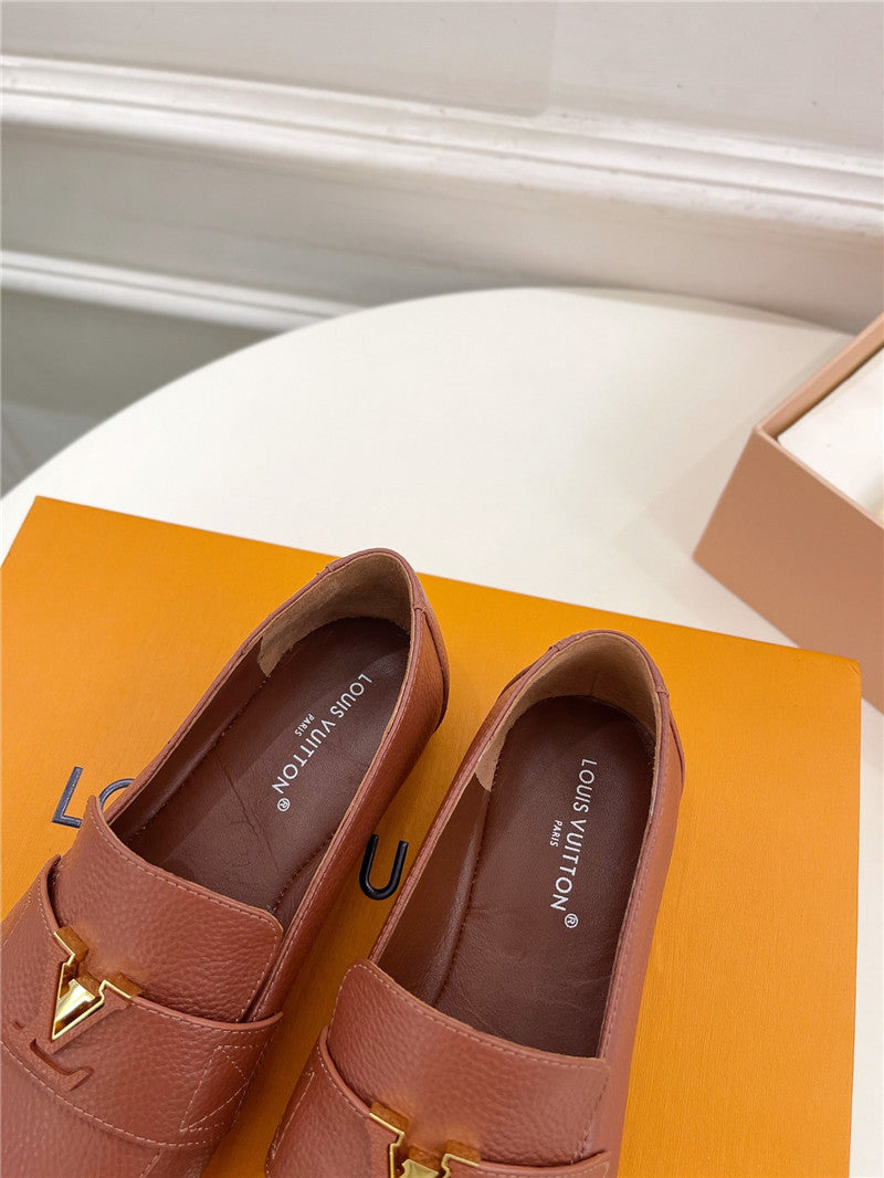 High Quality Luxury Louis Vuitton New Flat Loafers – Style 87779 product detail