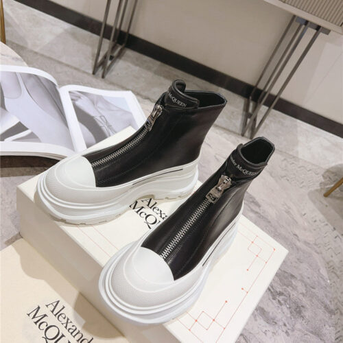 High Quality Luxury Alexander McQueen Front Zip Booties product detail