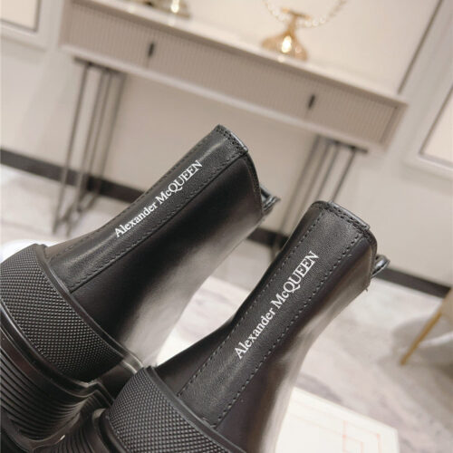 High Quality Luxury Alexander McQueen Front Zip Booties – Style 88643 product detail