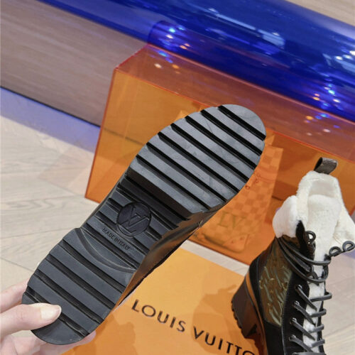 High Quality Luxury Louis Vuitton Classic High Heel Martin Boots product detail