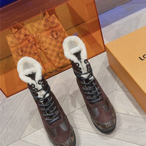 High Quality Luxury Louis Vuitton Classic High Heel Martin Boots – Style 77315 alternate view