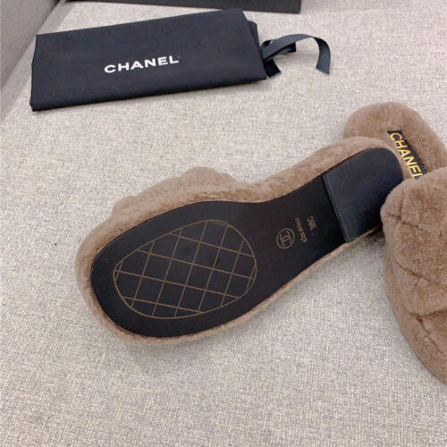 High Quality Luxury Chanel New Thick Sole Fur Slippers – Style 21062 product detail