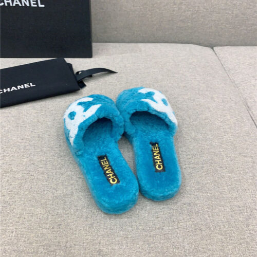 High Quality Luxury Chanel New Thick Sole Fur Slippers product detail