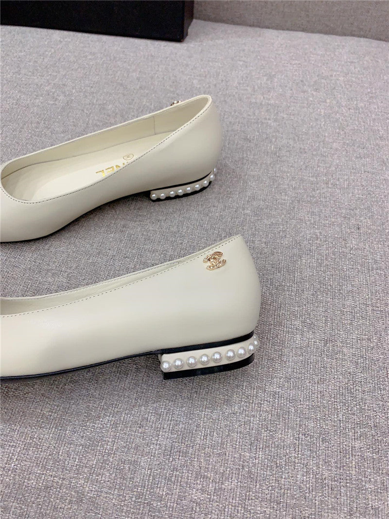 High Quality Luxury Chanel New Pointed Toe Flat Shoes – Style 27494 product detail