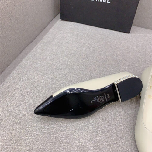 High Quality Luxury Chanel New Pointed Toe Flat Shoes – Style 27494 product detail