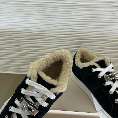 High Quality Luxury Hermes New Classic Kelly Buckle Casual Shoes – Style 66371 product detail