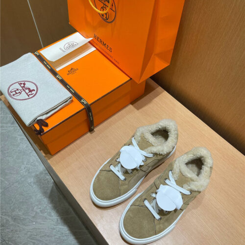 High Quality Luxury Hermes New Classic Kelly Buckle Casual Shoes – Style 97443 product detail