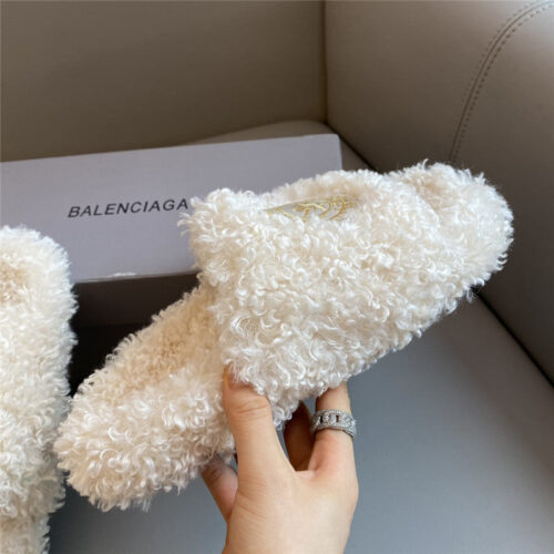 High Quality Luxury Balenciaga Autumn And Winter New Embroidered Fur Slippers product detail