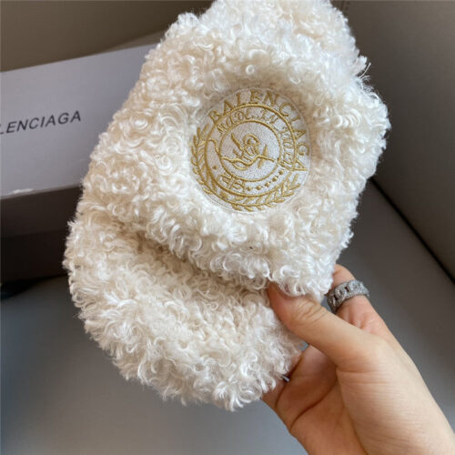 High Quality Luxury Balenciaga Autumn And Winter New Embroidered Fur Slippers product detail