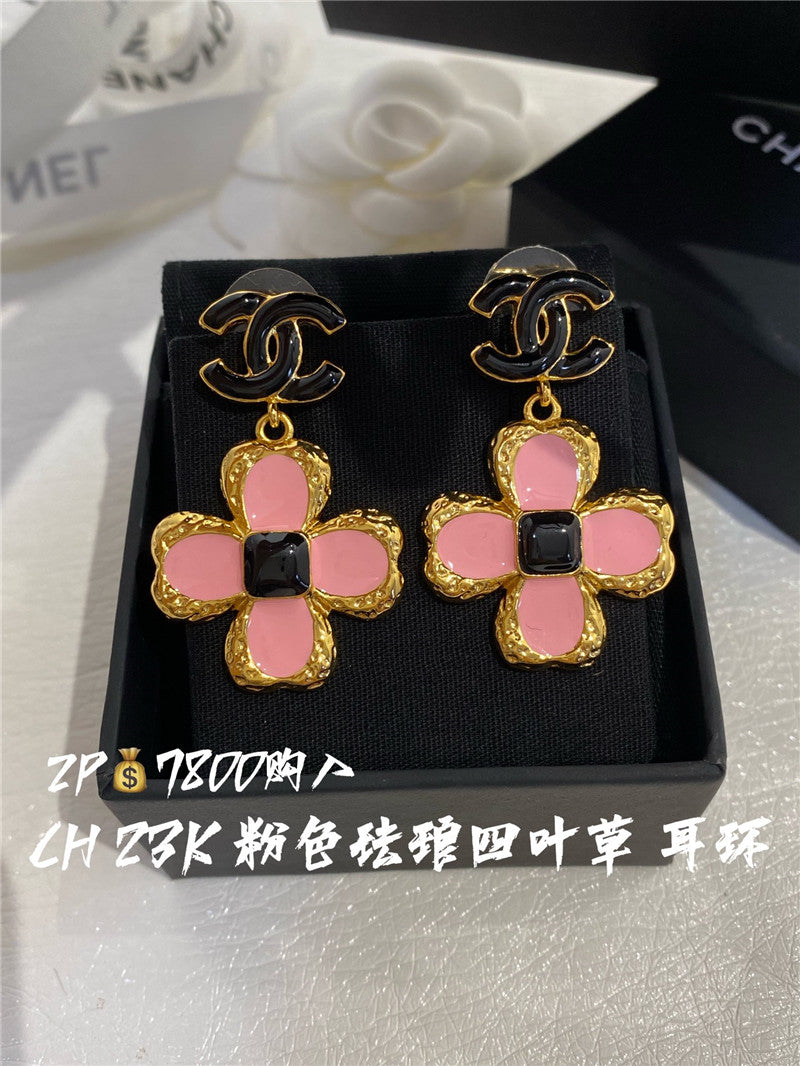 High Quality Luxury Chanel Pink Enamel Four-Leaf Clover Earrings product detail