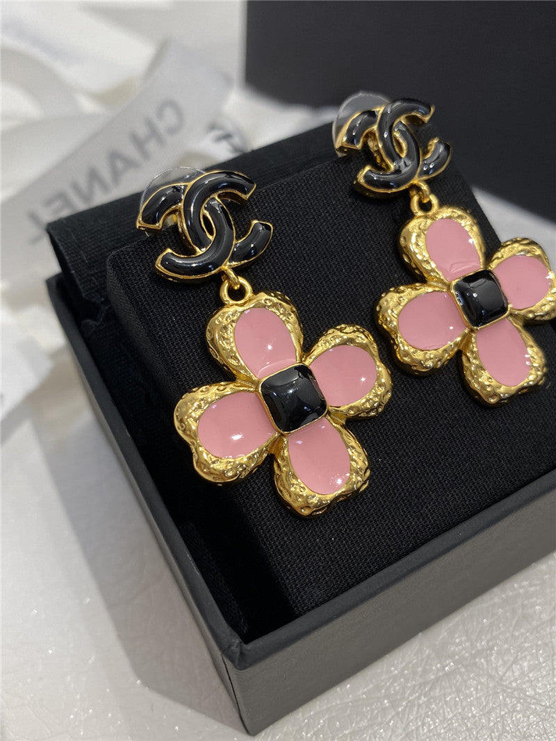 High Quality Luxury Chanel Pink Enamel Four-Leaf Clover Earrings product detail