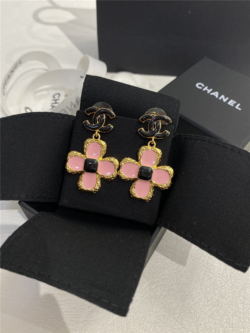High Quality Luxury Chanel Pink Enamel Four-Leaf Clover Earrings product detail