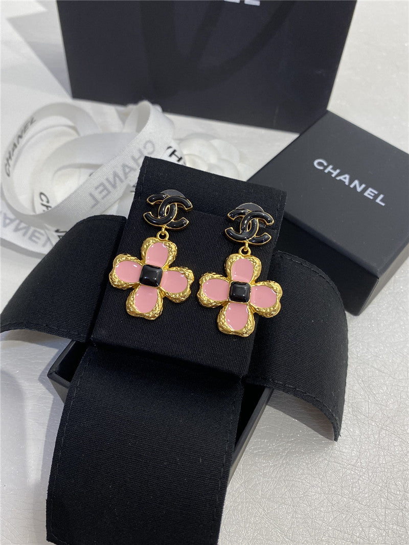 High Quality Luxury Chanel Pink Enamel Four-Leaf Clover Earrings product detail