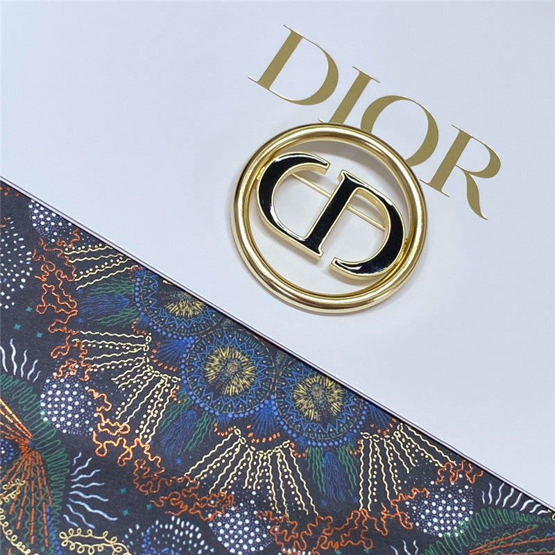 High Quality Luxury Dior Black Enamel Letter Cd Brooch product detail