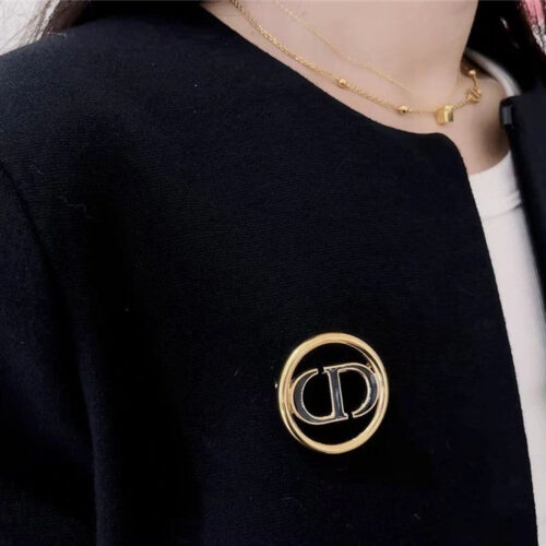 High Quality Luxury Dior Black Enamel Letter Cd Brooch product detail