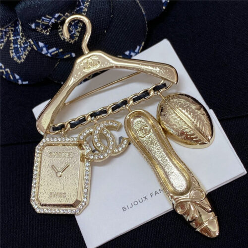 High Quality Luxury Chanel Leather Chain Hanger Brooch product detail