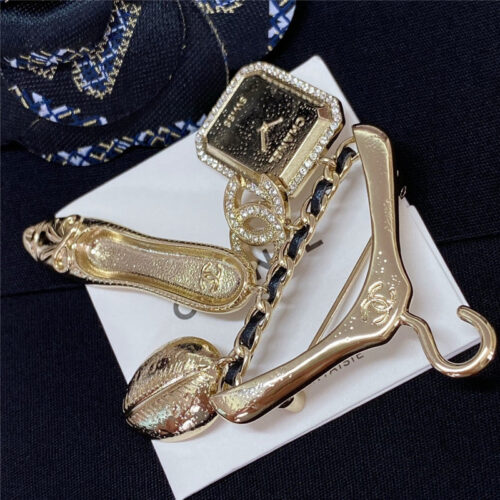 High Quality Luxury Chanel Leather Chain Hanger Brooch product detail