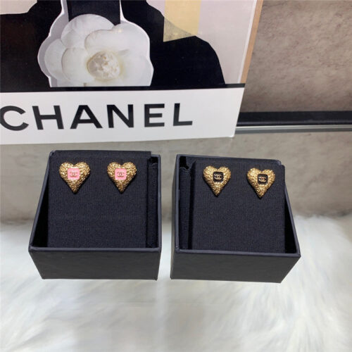 High Quality Luxury Chanel Retro Small Love Earrings