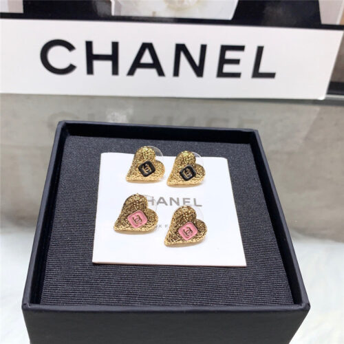 High Quality Luxury Chanel Retro Small Love Earrings product detail