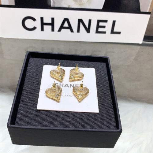 High Quality Luxury Chanel Retro Small Love Earrings product detail