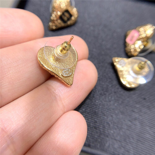 High Quality Luxury Chanel Retro Small Love Earrings product detail
