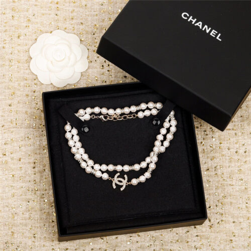 High Quality Luxury Chanel Bow Pink Pearl Sweater Chain