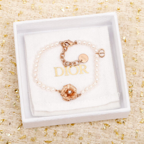 High Quality Luxury Chanel Cornflower Pearl Bracelet