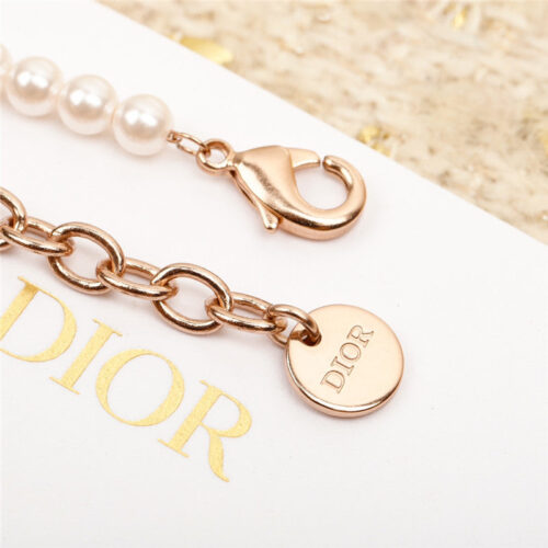 High Quality Luxury Chanel Cornflower Pearl Bracelet product detail