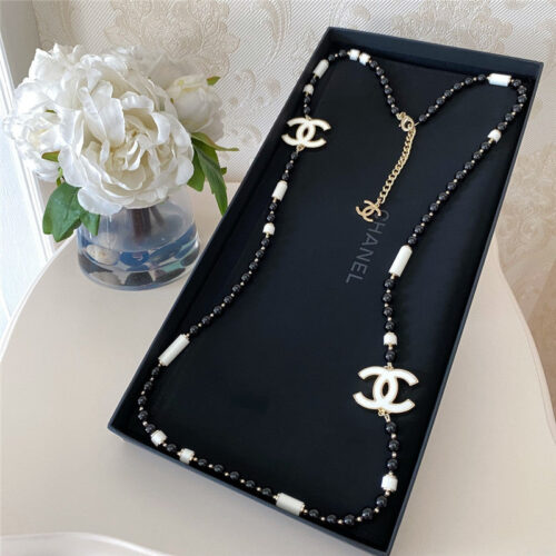 High Quality Luxury Chanel Black And White Sweater Chain product detail
