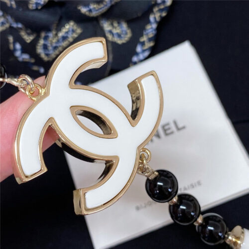 High Quality Luxury Chanel Black And White Sweater Chain product detail