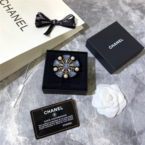 High Quality Luxury Chanel New Snowflake Brooch