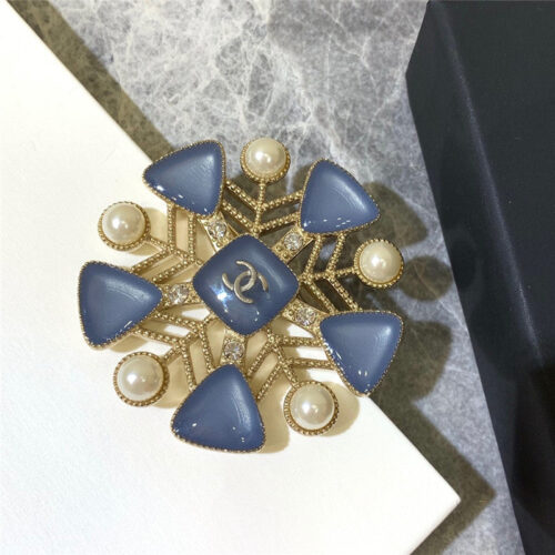 High Quality Luxury Chanel New Snowflake Brooch product detail