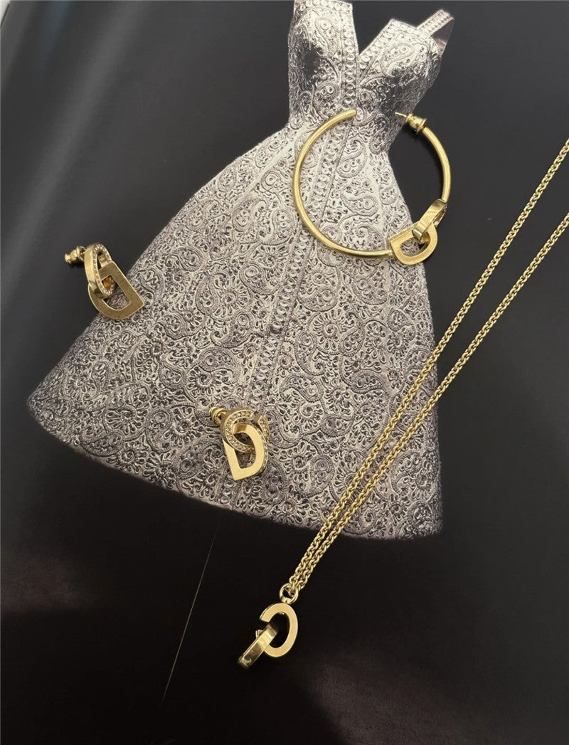 High Quality Luxury Dior Diamond Cd Earrings product detail