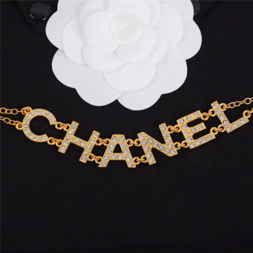 High Quality Luxury Chanel Gold Letter Bracelet product detail