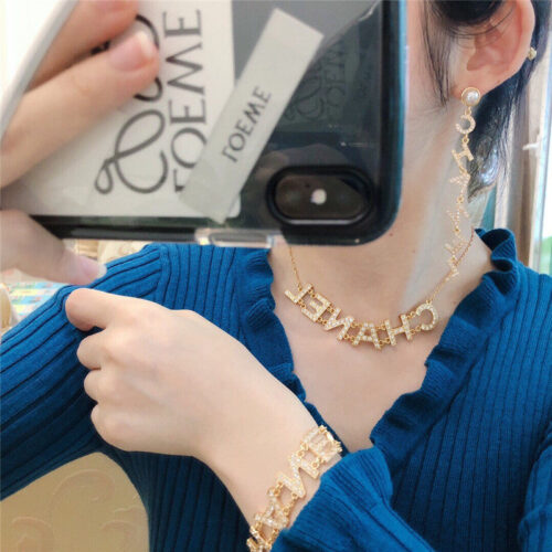 High Quality Luxury Chanel Gold Letter Bracelet alternate view
