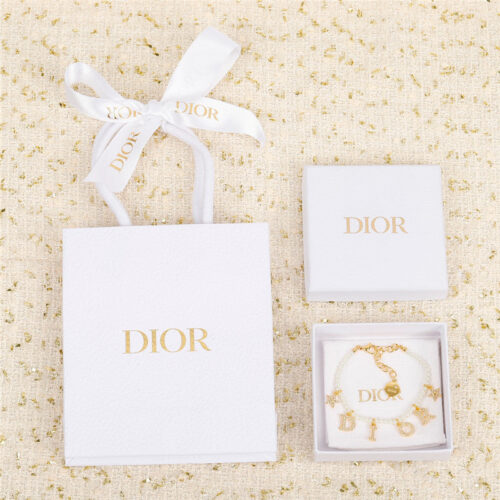 High Quality Luxury Dior Cd Pearl Bracelet alternate view