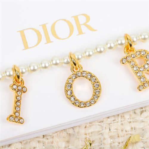 High Quality Luxury Dior Cd Pearl Bracelet product detail