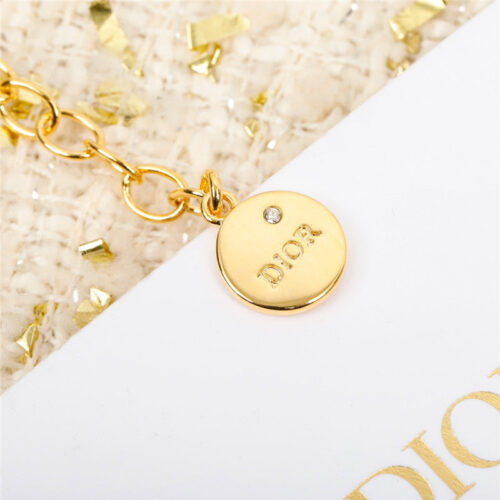 High Quality Luxury Dior Cd Pearl Bracelet product detail