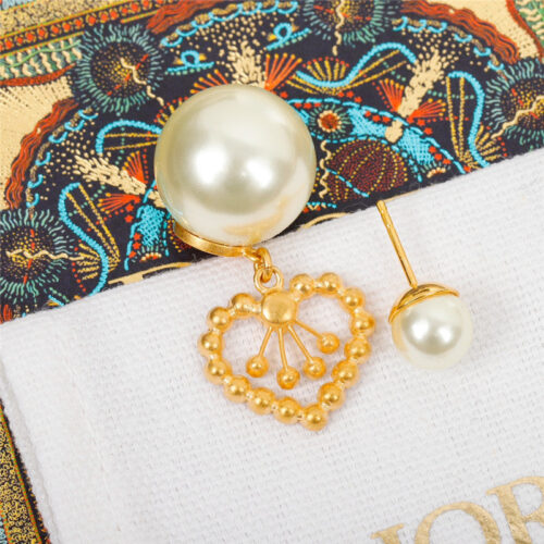 High Quality Luxury Dior Heart Size Pearl Earrings product detail
