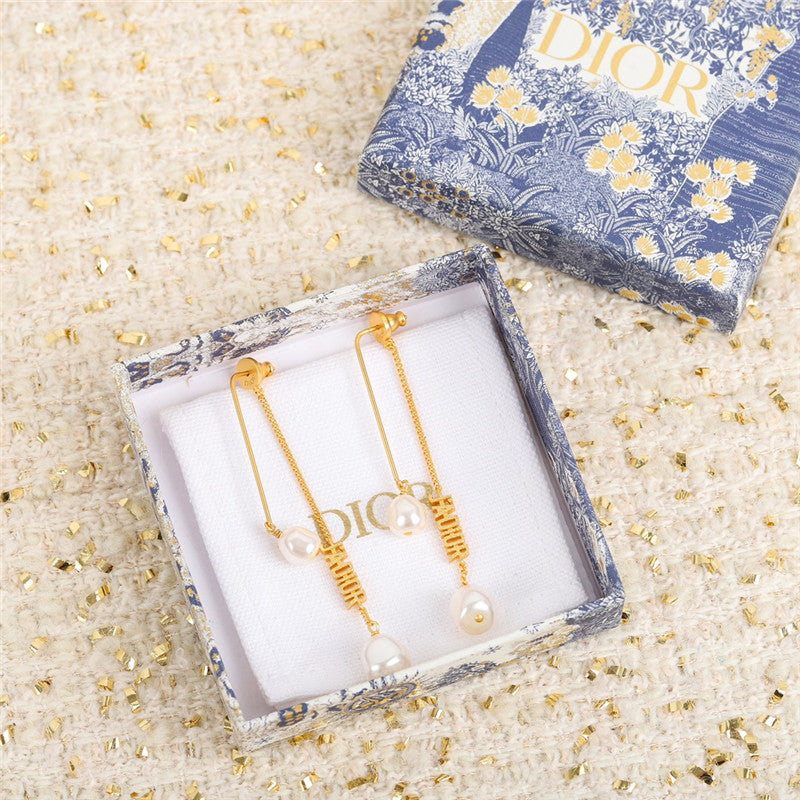 High Quality Luxury Dior Pearl Earrings