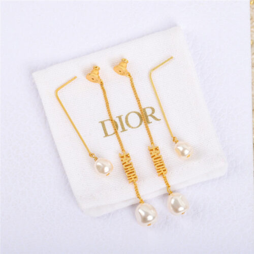 High Quality Luxury Dior Pearl Earrings product detail