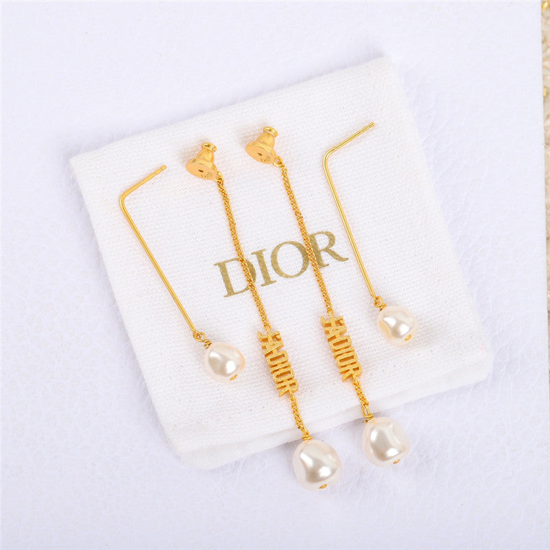 High Quality Luxury Dior Pearl Earrings product detail