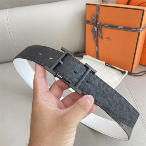 High Quality Luxury Hermes Classic Double-Sided Pebbled Belt – Style 46502 alternate view